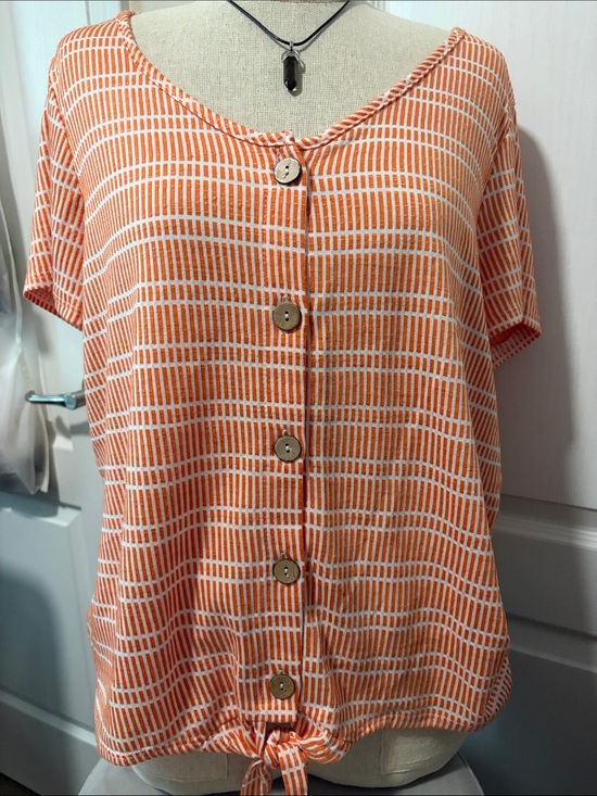 Tops - Women's Orange Patterned Button-Front Top